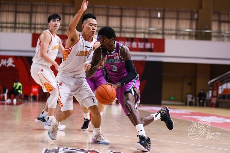 包含深圳男篮跌至中游,战绩出现滑坡的词条 包含深圳男篮跌至中游,战绩出现滑坡的词条