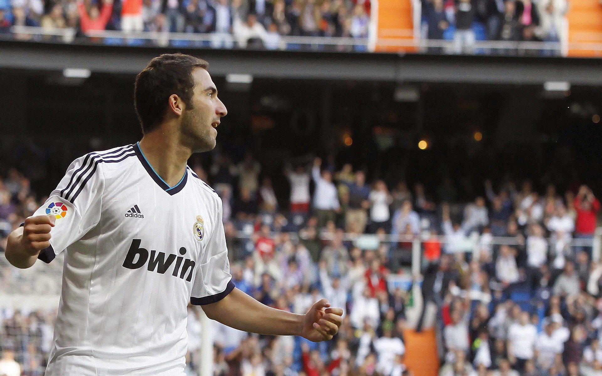 英超争冠之夜，姆巴佩压制级发挥改写历史